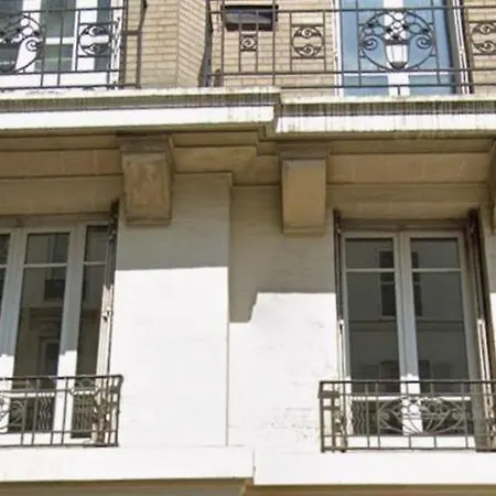 à * Paris